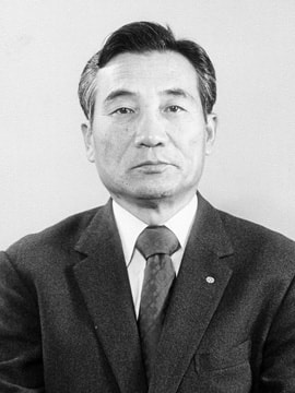 Tsutomu Adachi
