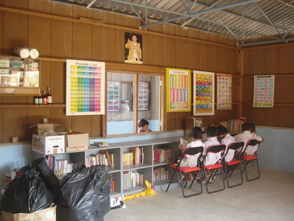 Elementary school library built by Thai Obayashi