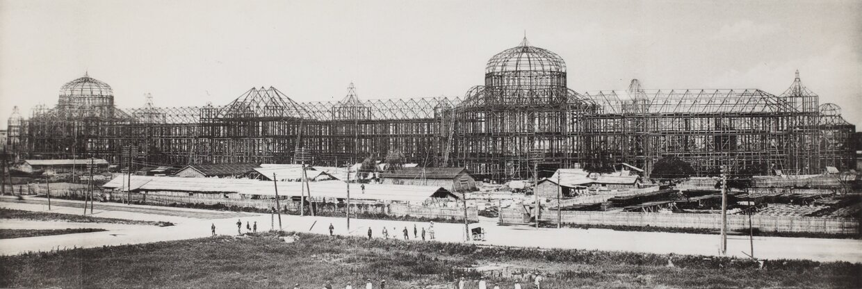 Assembly of steel framework, Tokyo Central Station