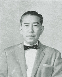 松井新三郎