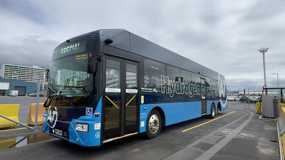 オークランド交通局の燃料電池バス