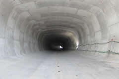 トンネル完成