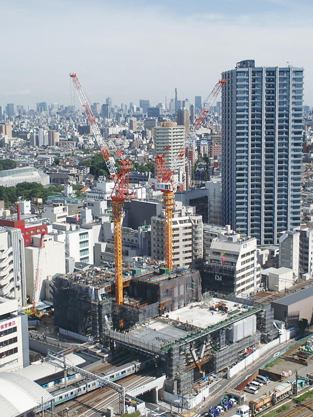 2017年5月29日　線路上空に人工地盤がかかり、両敷地がつながる