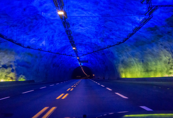 長い トンネル 一 世界 ゴッタルドベーストンネル