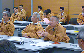 震災対策本部長の金井誠は、満足した成果を得られ、新たな課題の洗い出しもできた、と訓練を振り返りました