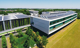スマートエネルギーシステムが完成し、多様な電源を有効活用する大林組技術研究所