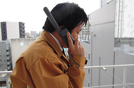 衛星携帯電話による顧客との通信訓練