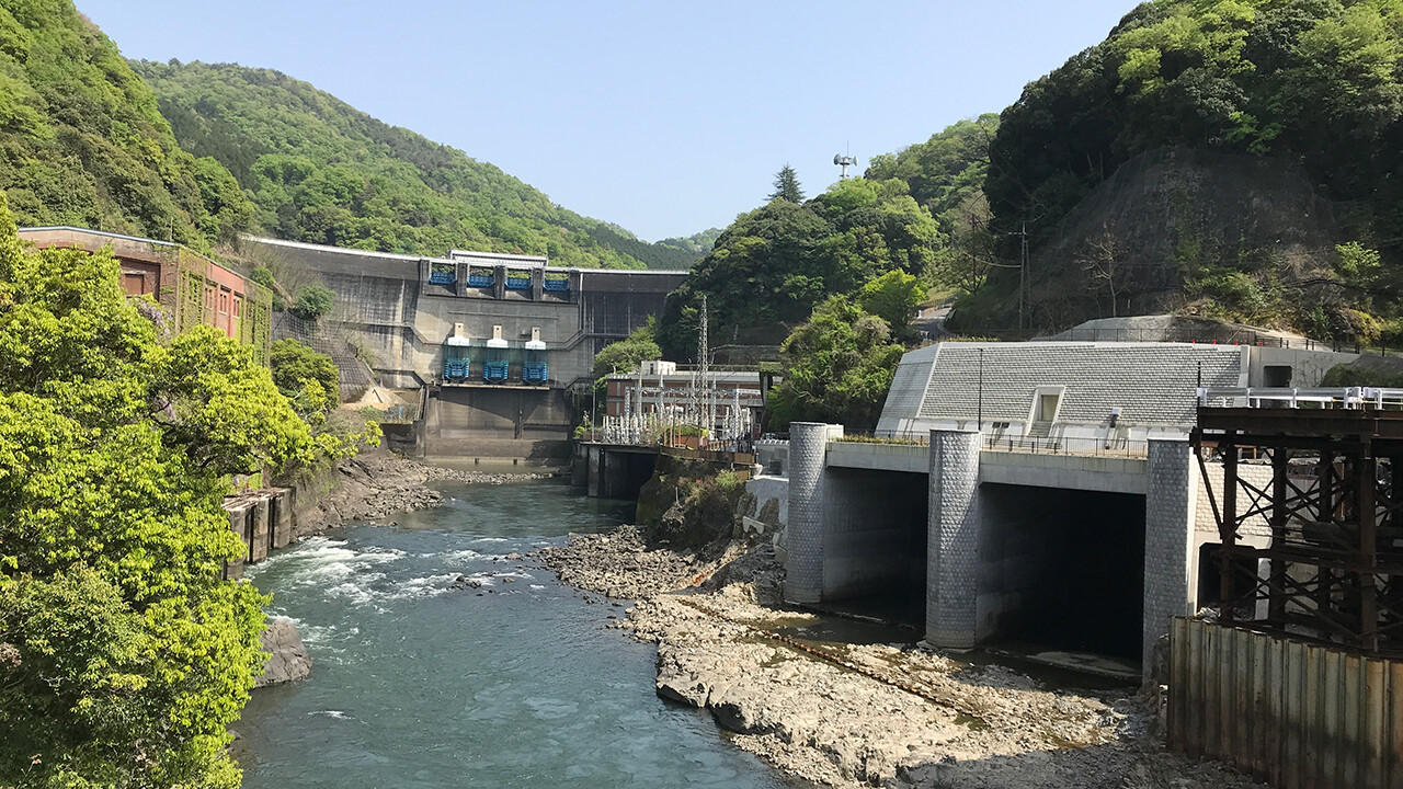 天ヶ瀬ダム トンネル式放流設備
